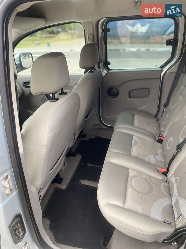 Минивэн Renault Kangoo 2010 в Киверцах