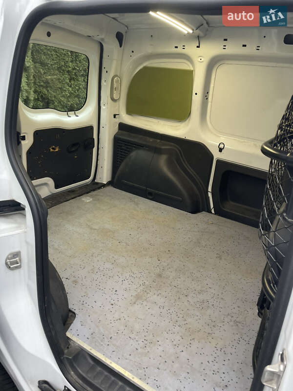 Грузопассажирский фургон Renault Kangoo 2014 в Луцке фото 6 Грузопассажирский фургон Renault Kangoo 2014 в Луцке