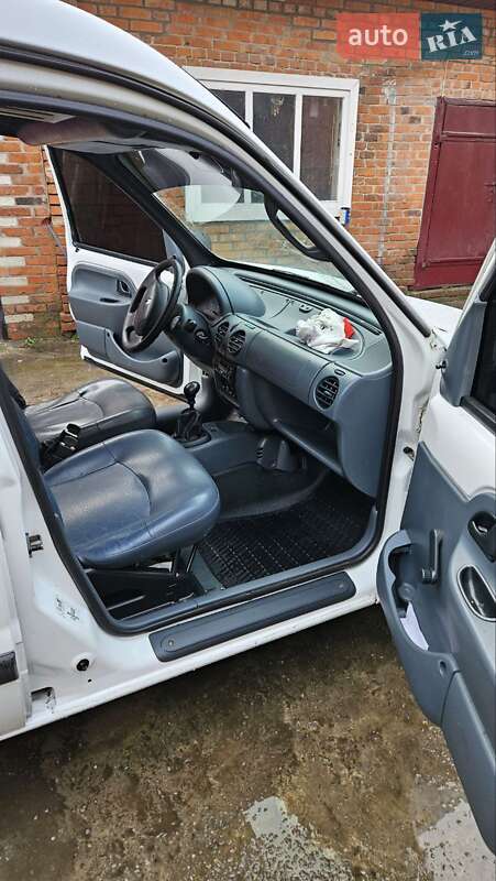 Минивэн Renault Kangoo 2000 в Ахтырке фото 8 Минивэн Renault Kangoo 2000 в Ахтырке