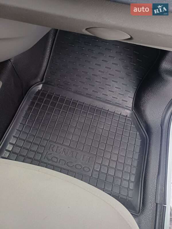 Минивэн Renault Kangoo 2008 в Черкассах