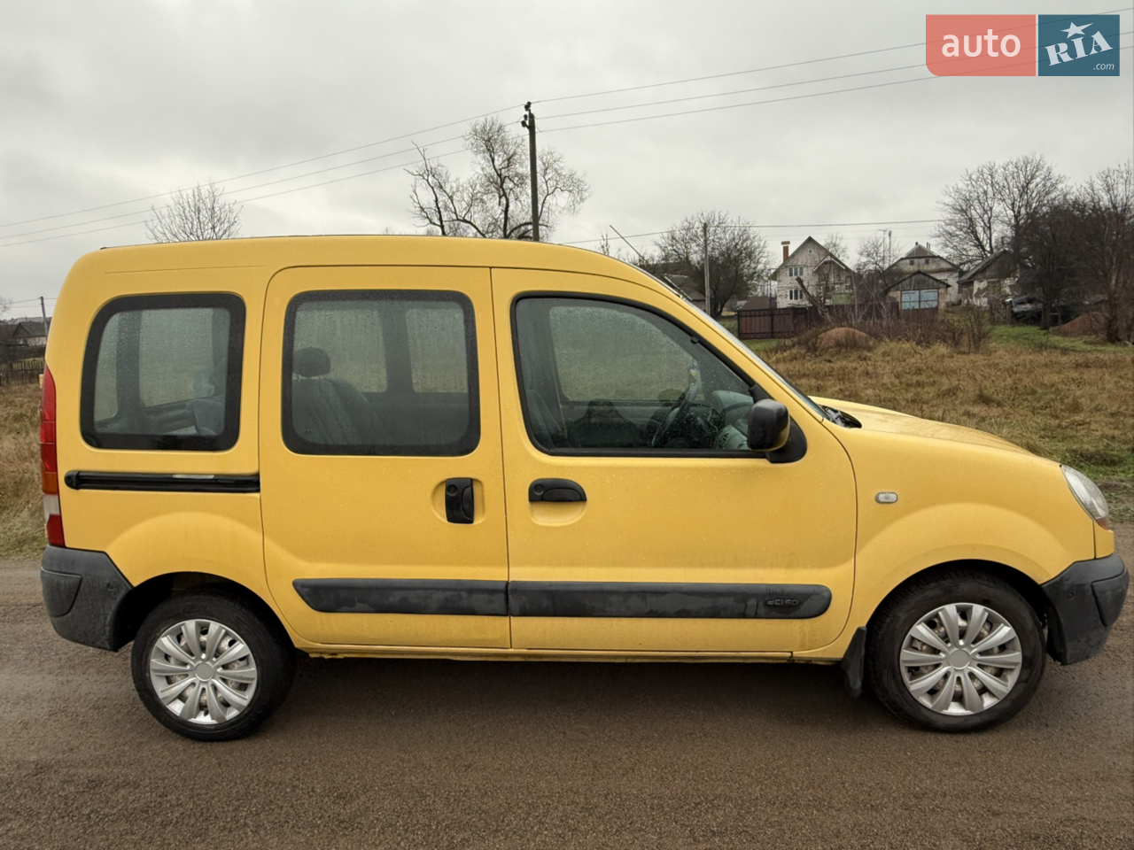 Ремні, фільтри, масла,  ГРМ  - змінені. Автомобіль обслуговуваний.  Масло в коробці замінене. Пробіг не скручений. Знімається з учоту.  Рено канго за документами пасажир. Мотор масла не бере, мотор сухий, без потьоків. Можливий торг.
