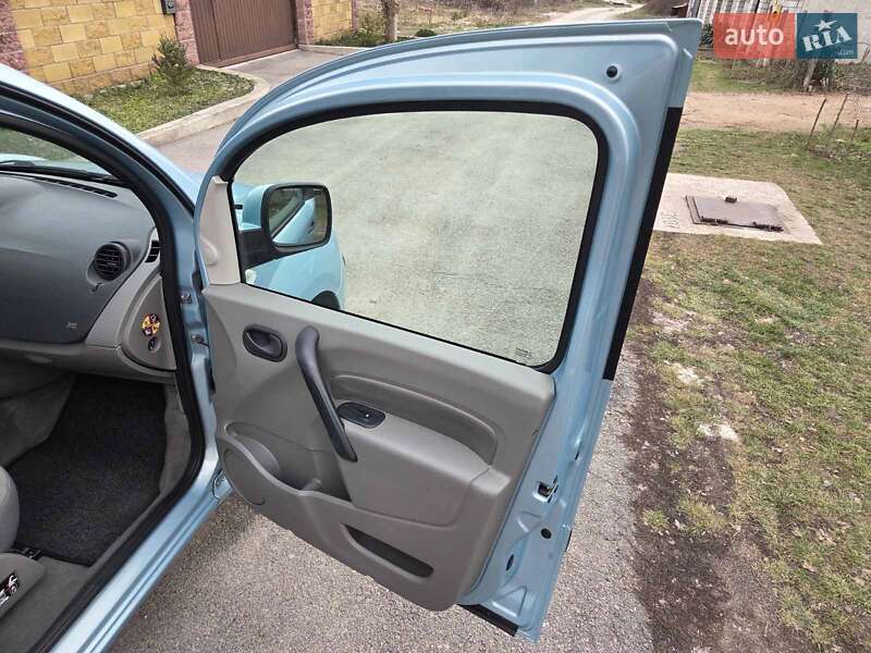 Минивэн Renault Kangoo 2009 в Каменском