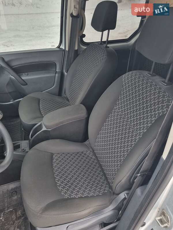 Мінівен Renault Kangoo 2011 в Луцьку