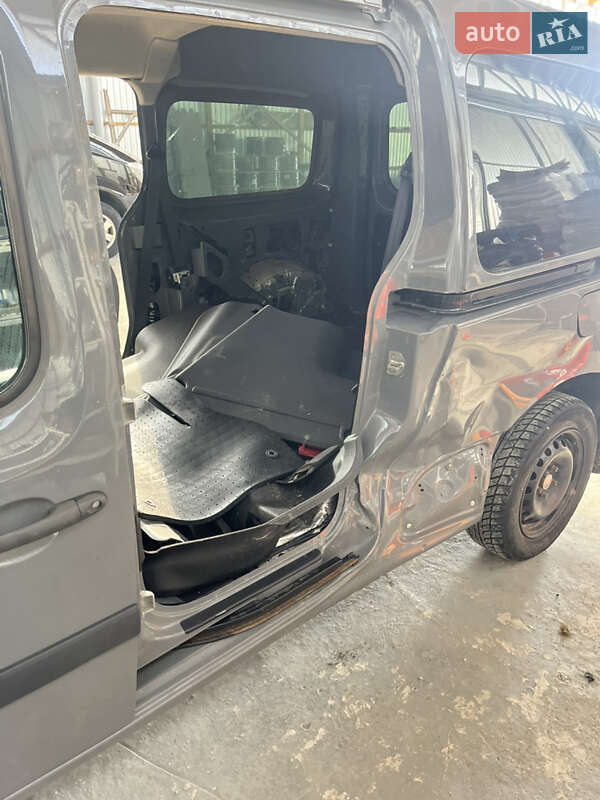 Минивэн Renault Kangoo 2013 в Черновцах