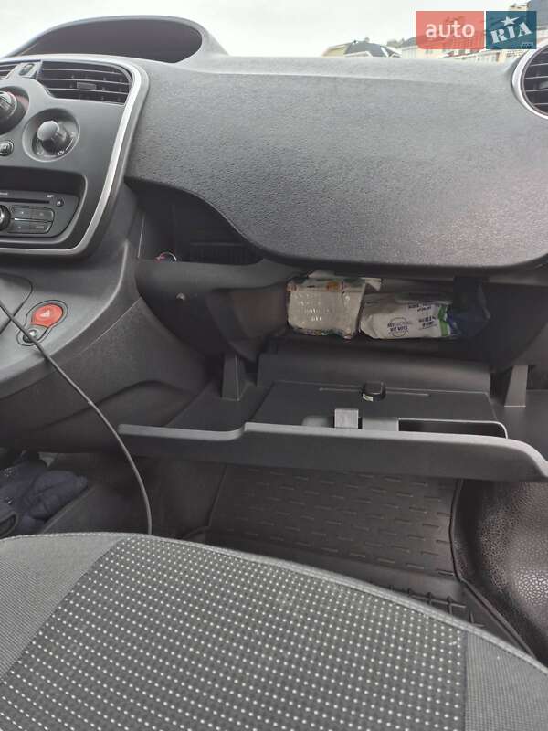 Грузопассажирский фургон Renault Kangoo 2018 в Киеве фото 15 Грузопассажирский фургон Renault Kangoo 2018 в Киеве