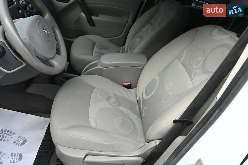 Мінівен Renault Kangoo 2009 в Бердичеві фото 28 Мінівен Renault Kangoo 2009 в Бердичеві
