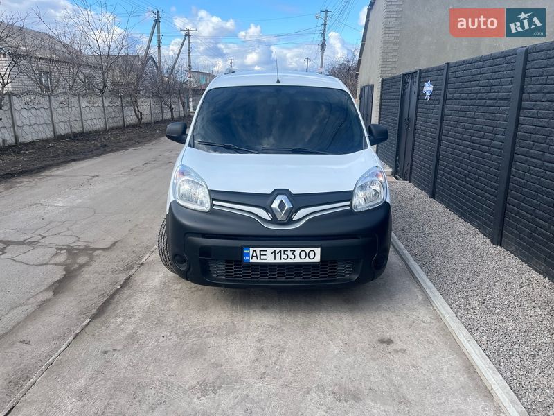 Минивэн Renault Kangoo 2015 в Обуховке