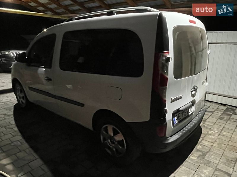 Минивэн Renault Kangoo 2015 в Обуховке