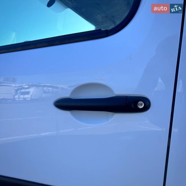 Грузопассажирский фургон Renault Kangoo 2017 в Киеве