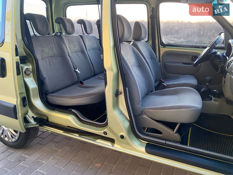 Мінівен Renault Kangoo 2004 в Луцьку