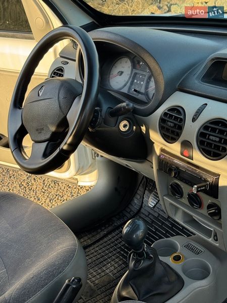 Минивэн Renault Kangoo 2005 в Корсуне-Шевченковском