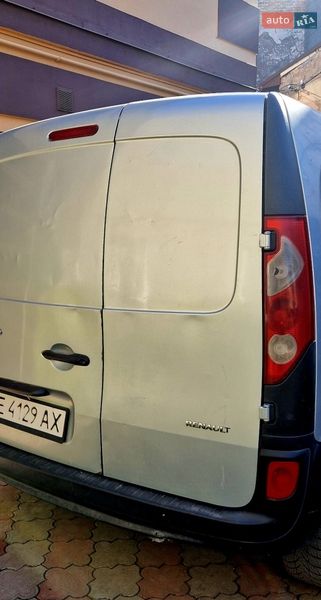 Грузовой фургон Renault Kangoo 2010 в Черновцах
