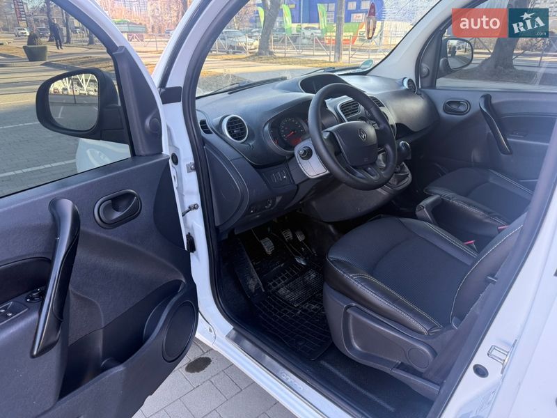 Мінівен Renault Kangoo 2014 в Хмельницькому