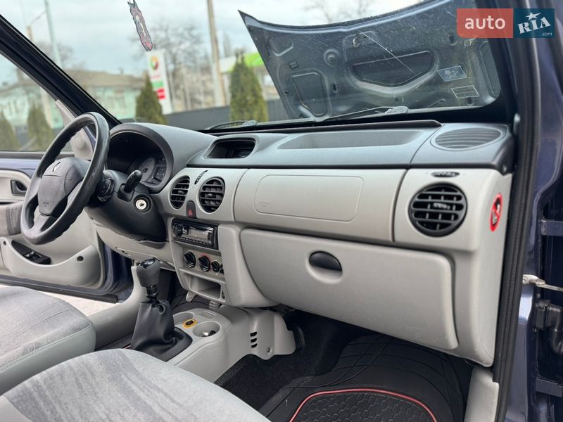 Мінівен Renault Kangoo 2004 в Одесі