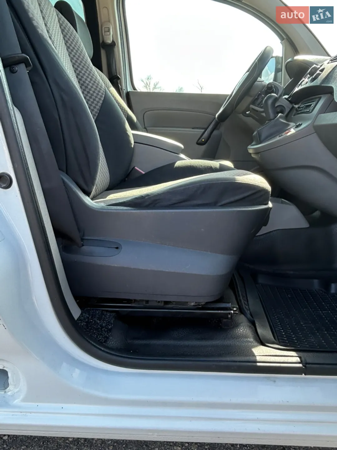 2010 Renault Kangoo - мініатюра 14