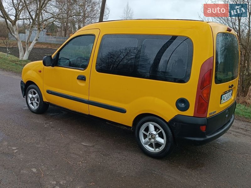 Минивэн Renault Kangoo 2000 в Сарнах