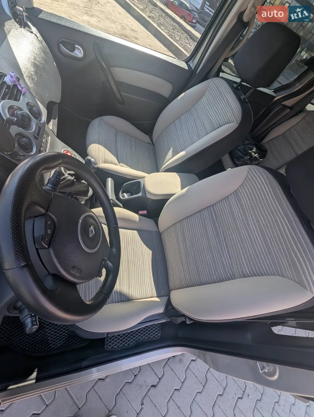 2011 Renault Kangoo - мініатюра 38