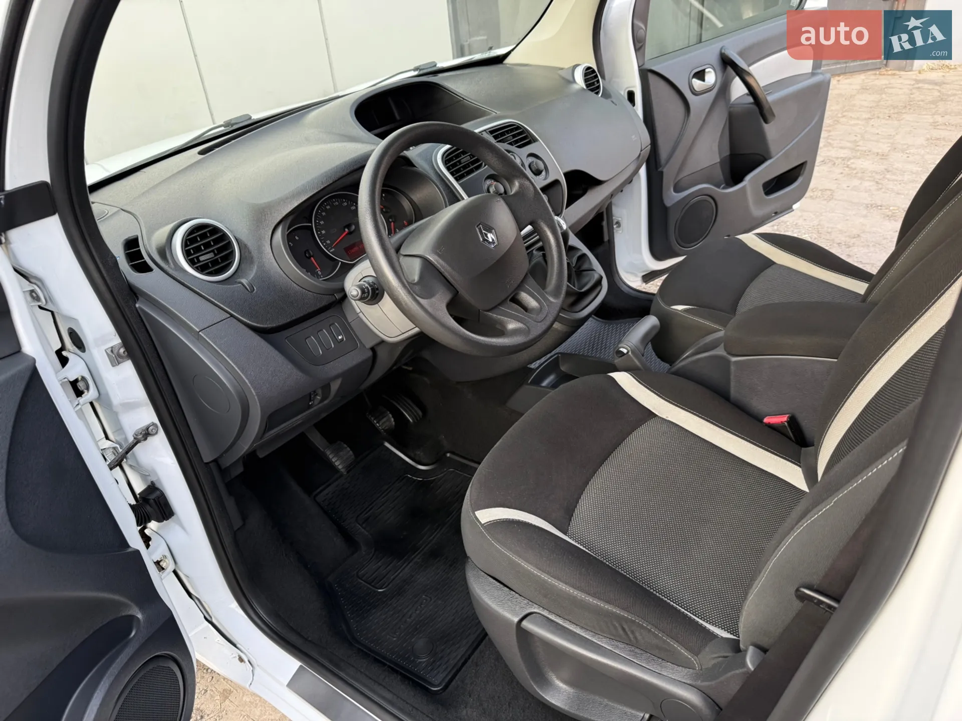 2015 Renault Kangoo - мініатюра 47