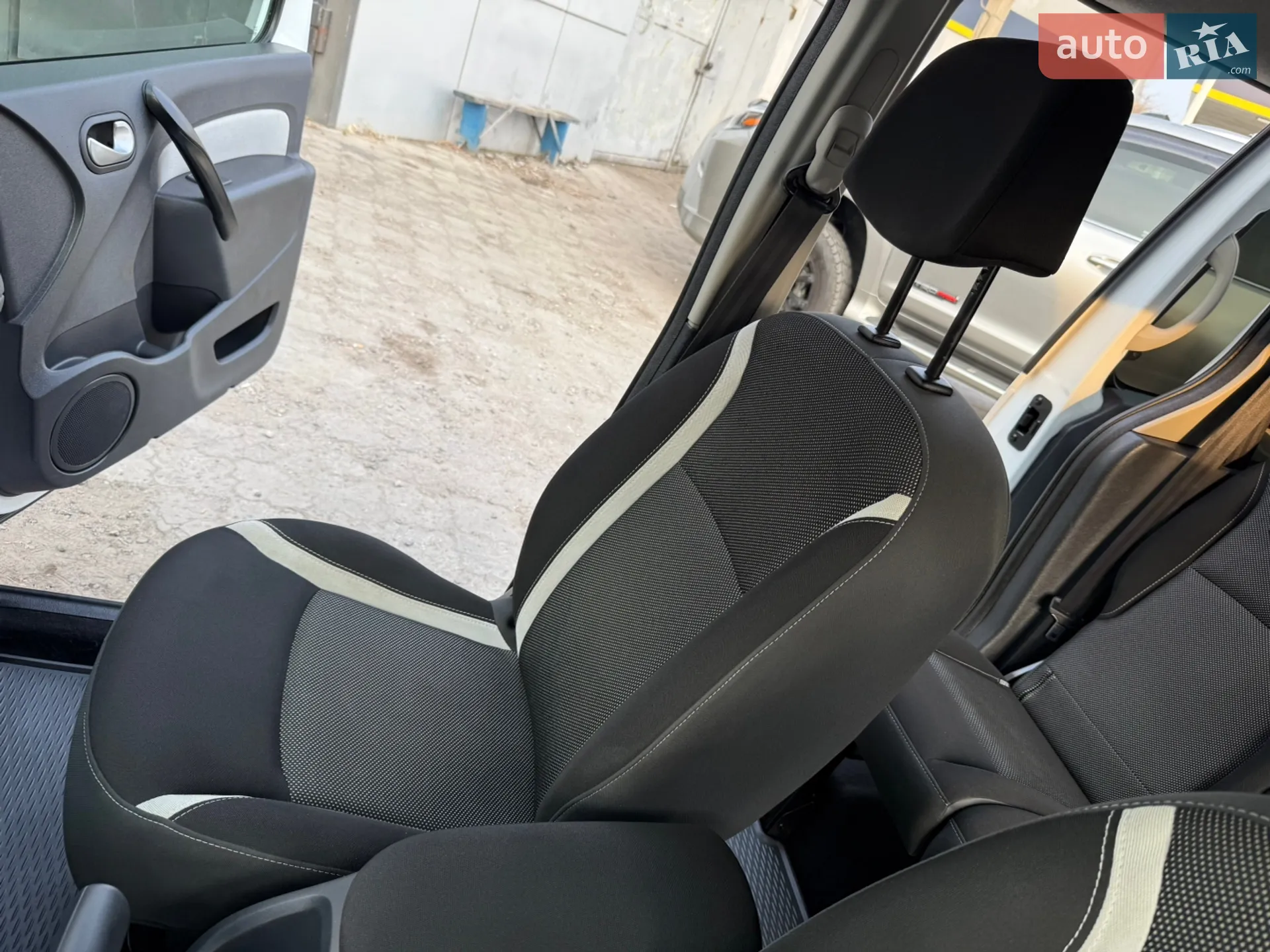 2015 Renault Kangoo - мініатюра 52