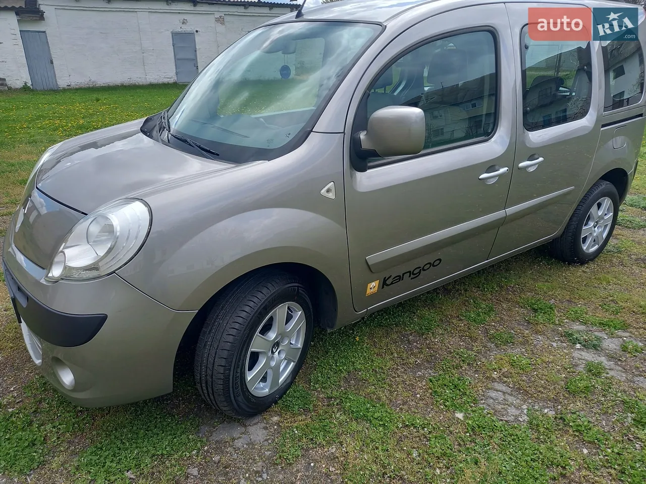 2010 Renault Kangoo - мініатюра 28