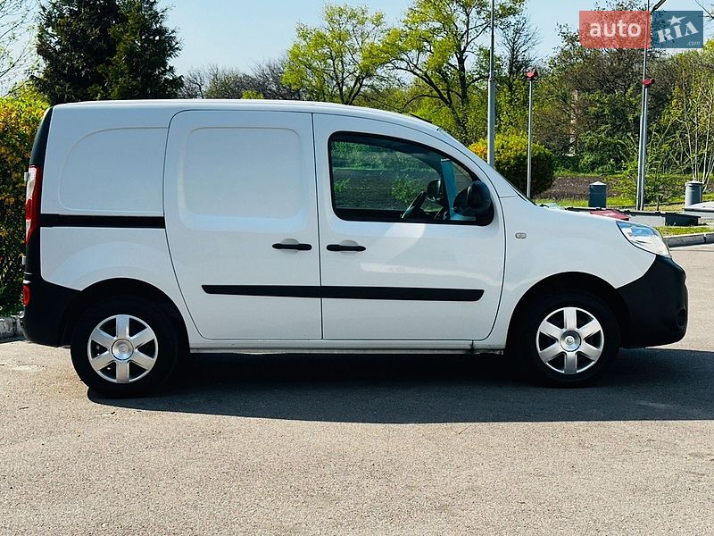 Грузовой фургон Renault Kangoo 2016 в Каменском