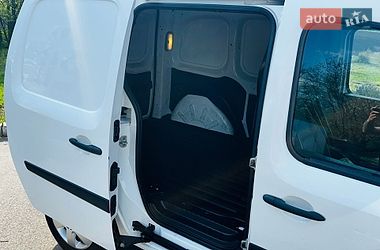 Грузовой фургон Renault Kangoo 2016 в Каменском