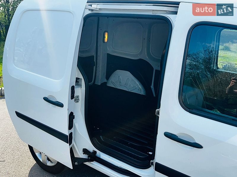 Грузовой фургон Renault Kangoo 2016 в Каменском