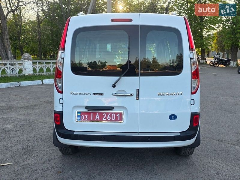 Минивэн Renault Kangoo 2015 в Новоархангельске