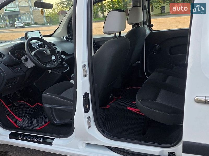 Минивэн Renault Kangoo 2015 в Новоархангельске