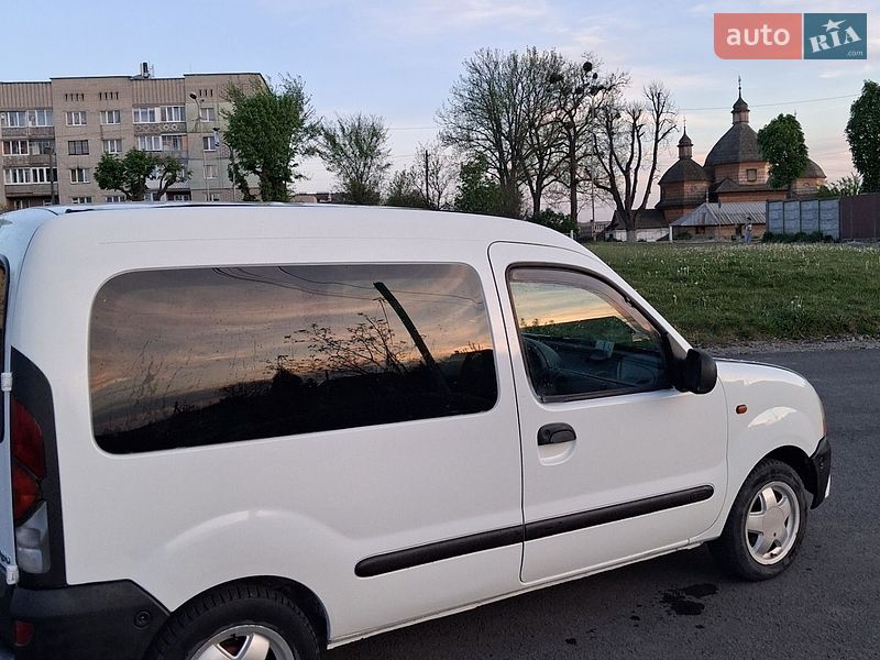 Минивэн Renault Kangoo 2000 в Великих Мостах