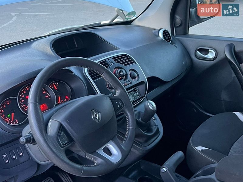 Минивэн Renault Kangoo 2015 в Луцке