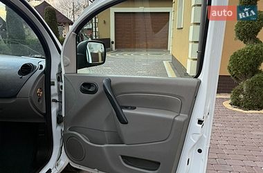 Минивэн Renault Kangoo 2009 в Косове