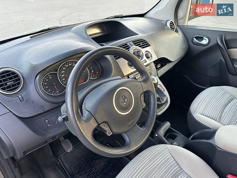 Минивэн Renault Kangoo 2011 в Луцке