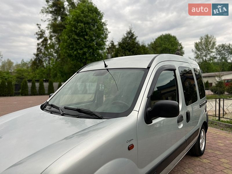 Минивэн Renault Kangoo 2002 в Жовкве