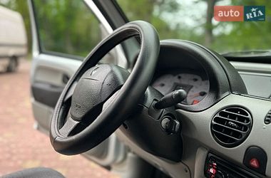 Минивэн Renault Kangoo 2002 в Жовкве
