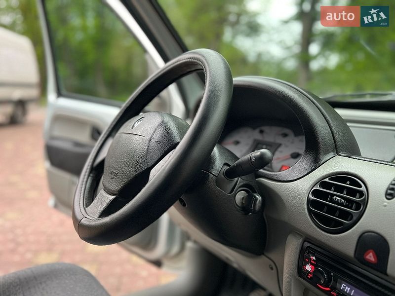 Минивэн Renault Kangoo 2002 в Жовкве