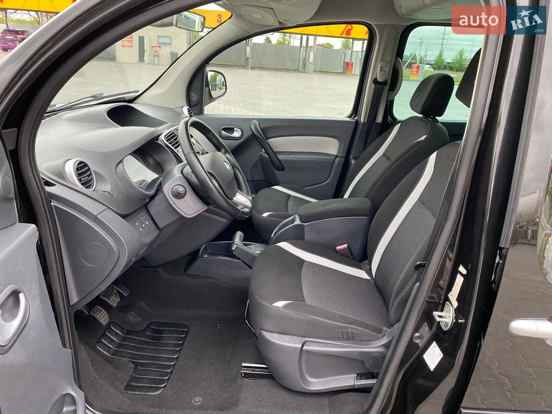 2015 Renault Kangoo - мініатюра 51