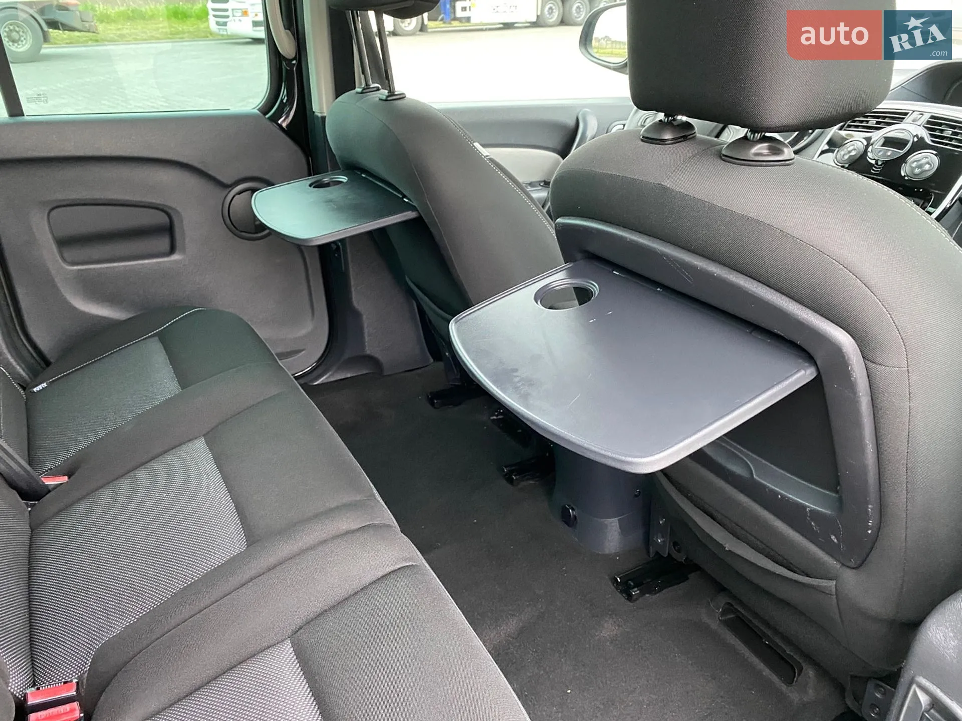 2015 Renault Kangoo - мініатюра 101