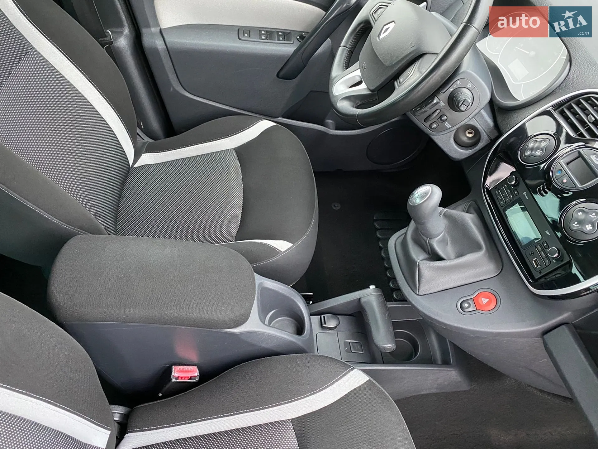 2015 Renault Kangoo - мініатюра 121