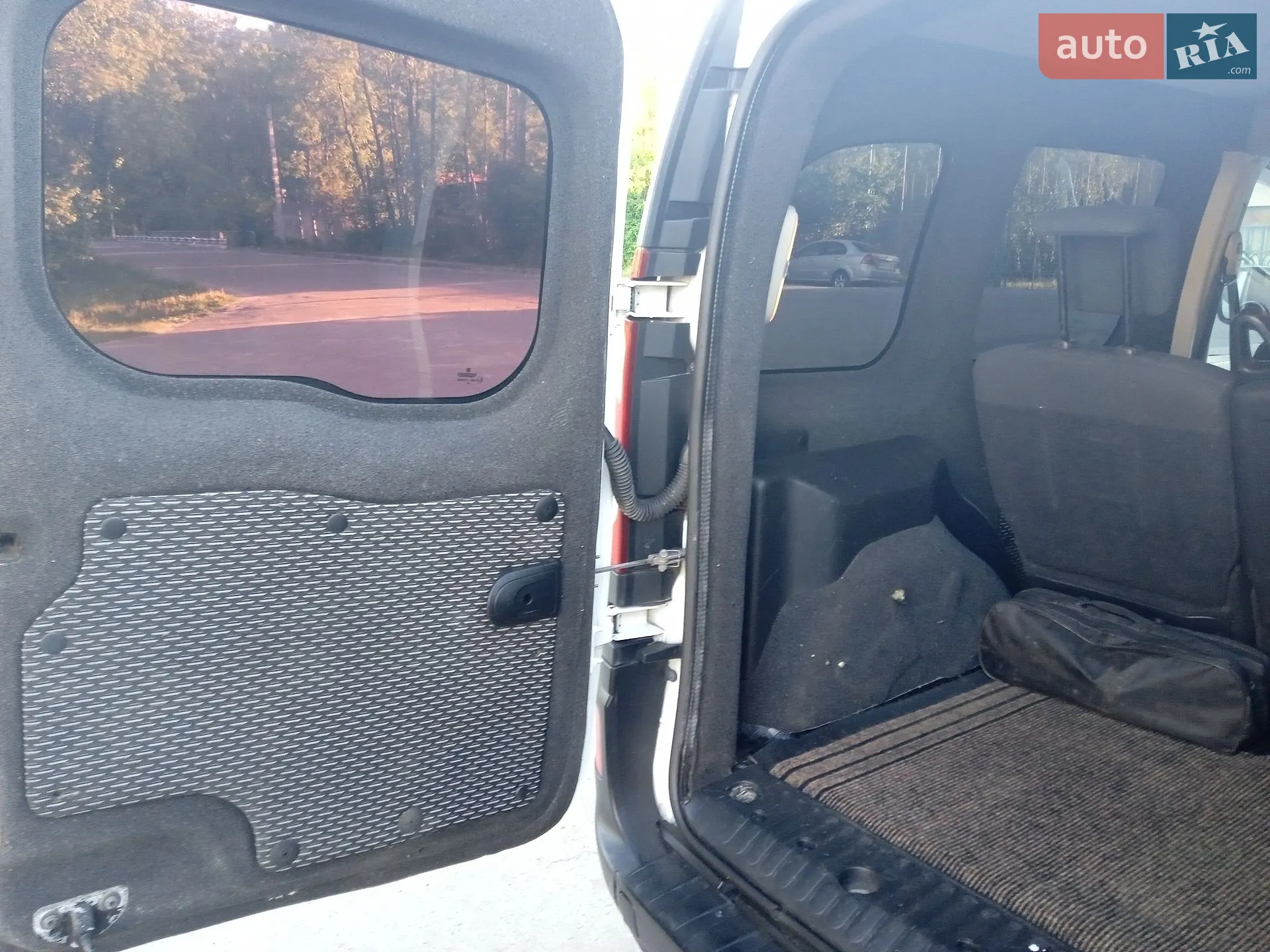 2011 Renault Kangoo - мініатюра 25