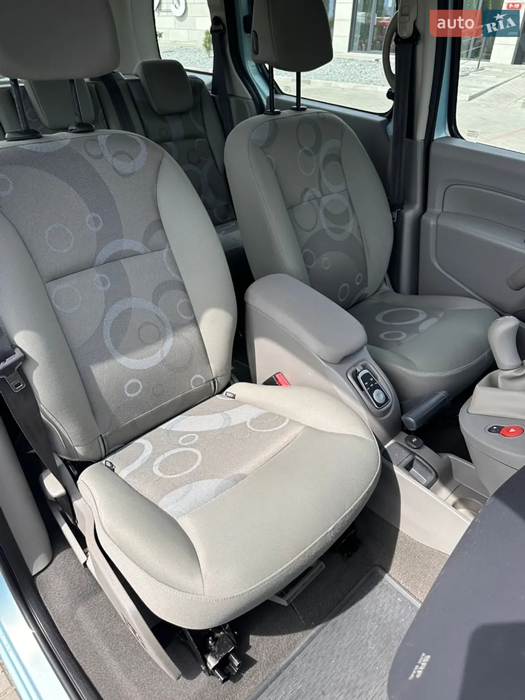 2010 Renault Kangoo - мініатюра 15