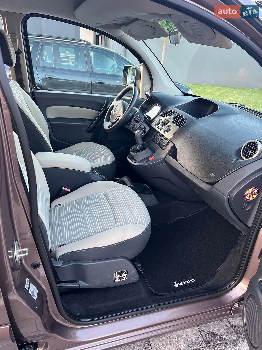 2011 Renault Kangoo - мініатюра 38