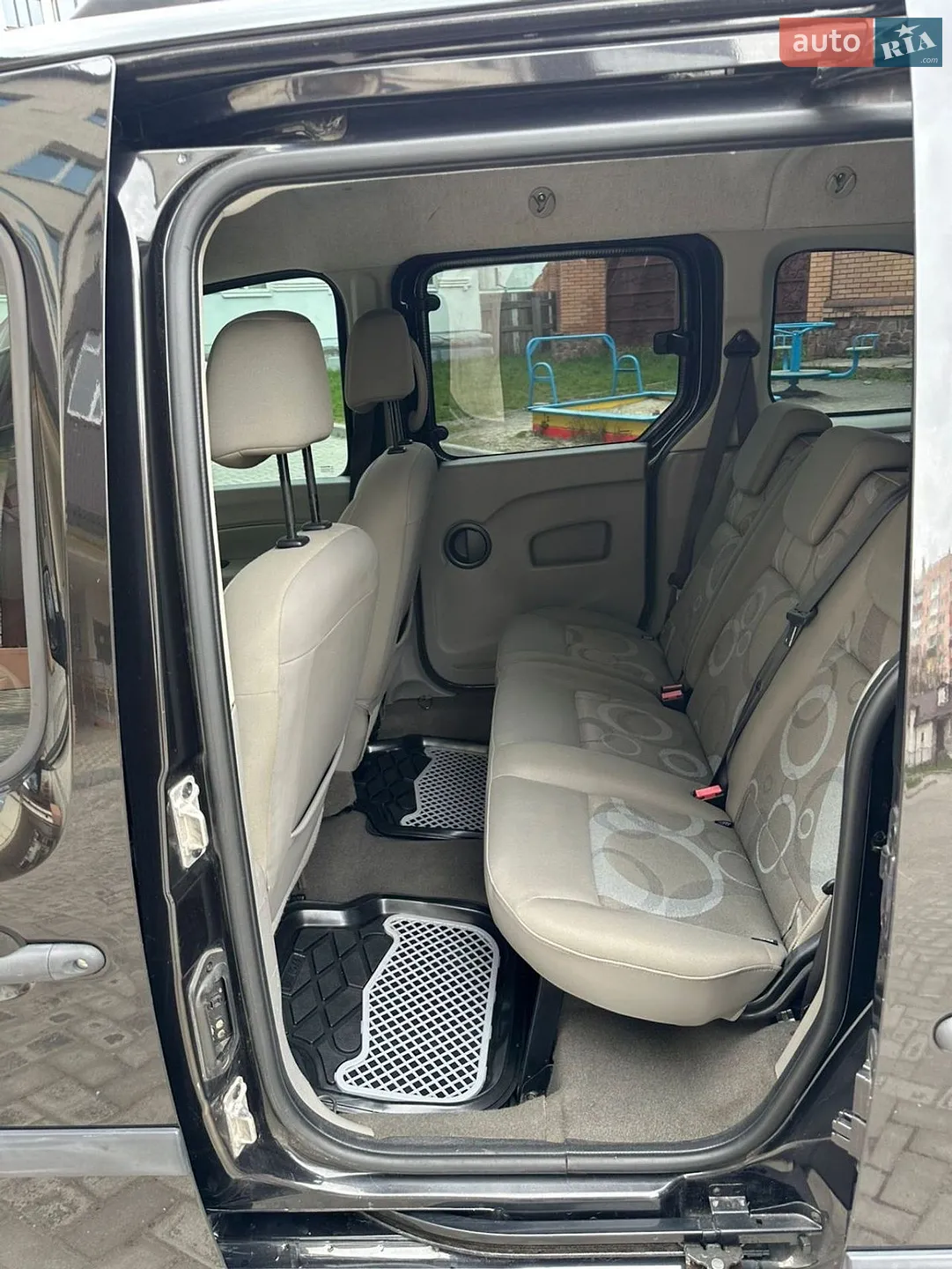 2010 Renault Kangoo - мініатюра 26