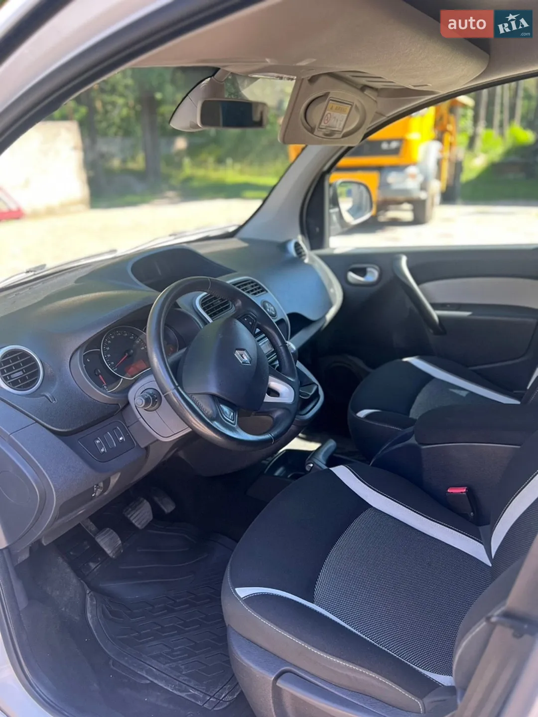 2013 Renault Kangoo - мініатюра 31