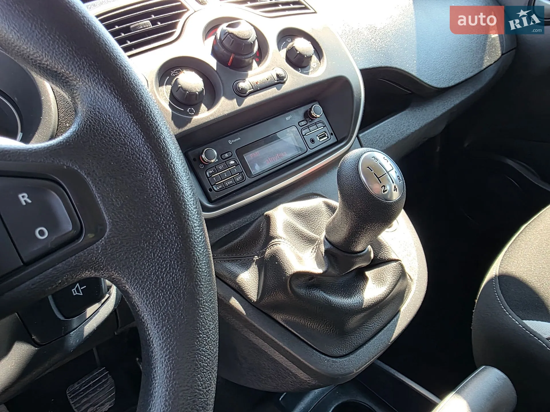 2015 Renault Kangoo - мініатюра 29