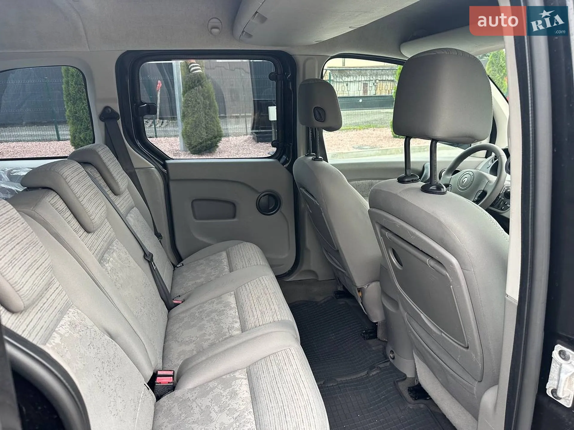 2010 Renault Kangoo - мініатюра 11