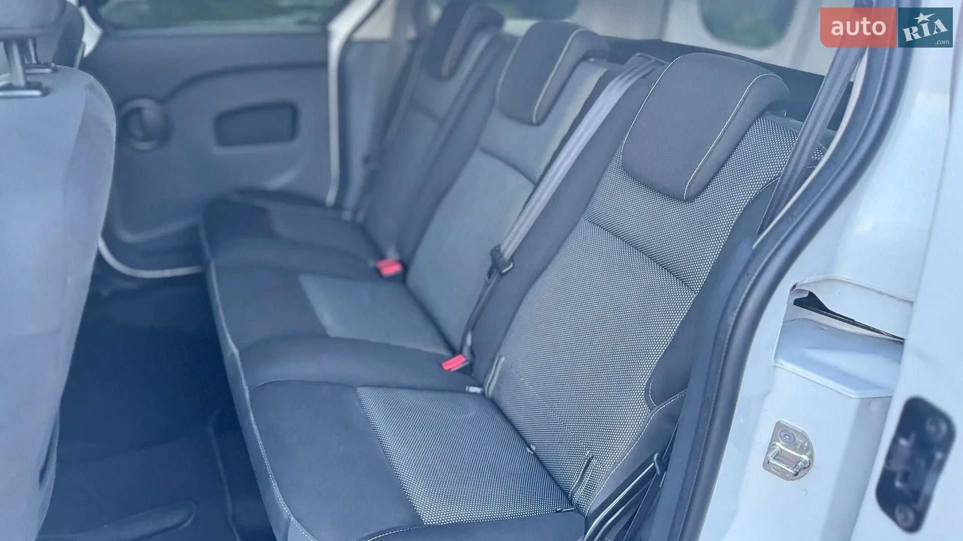 2015 Renault Kangoo - мініатюра 29