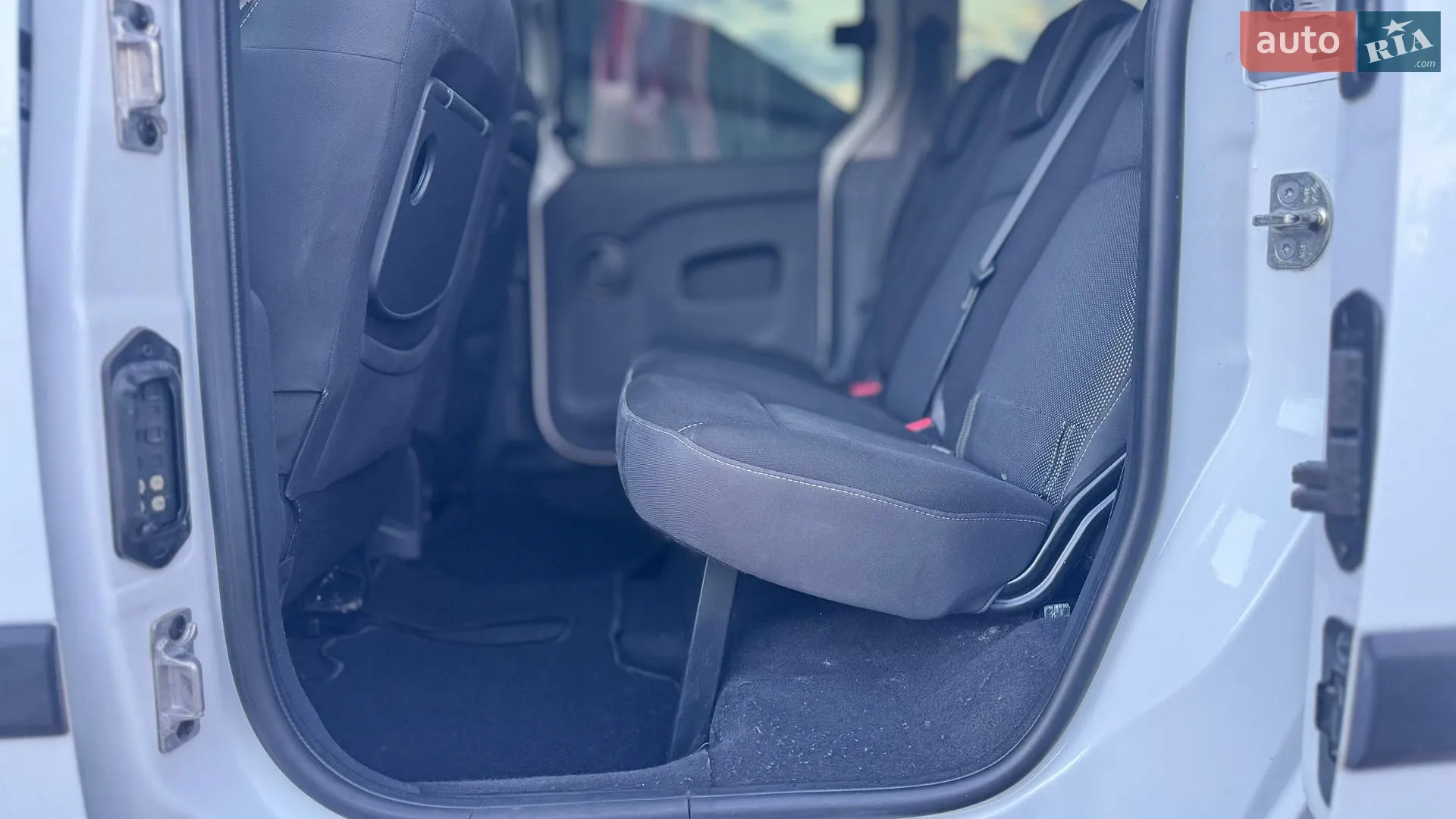 2015 Renault Kangoo - мініатюра 30