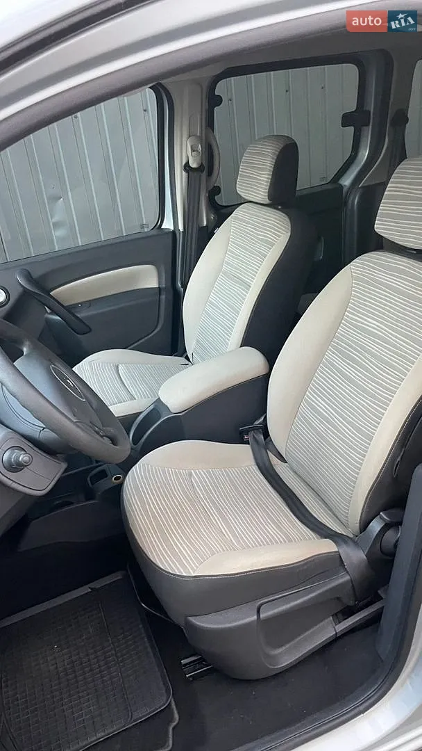 2011 Renault Kangoo - мініатюра 8