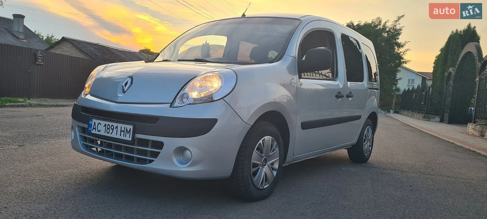 2011 Renault Kangoo - фото 1